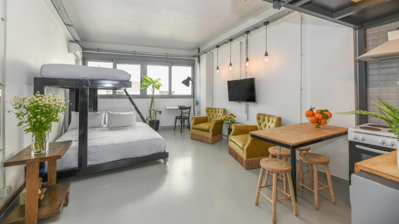 Monastiraki Factory Citycenter- Unspoiled Athens Apartments Buitenkant foto