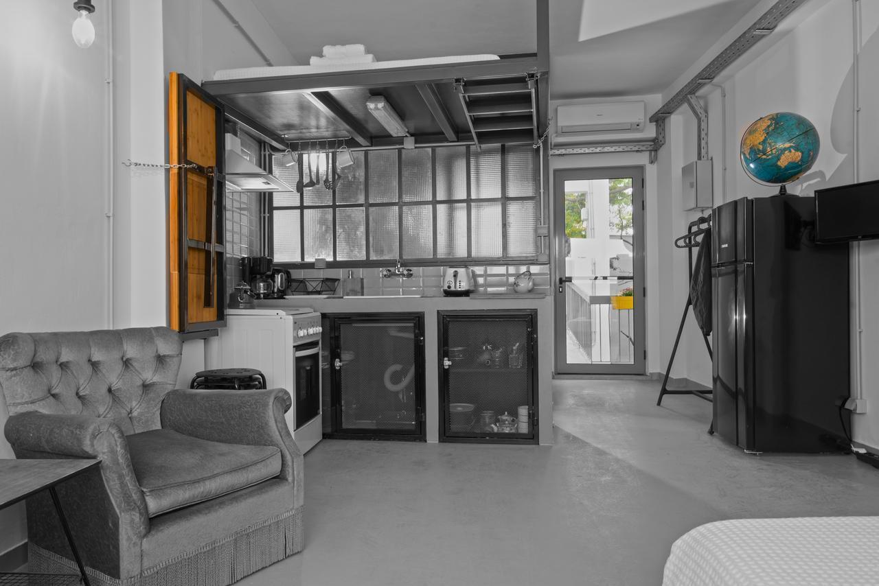 Monastiraki Factory Citycenter- Unspoiled Athens Apartments Buitenkant foto